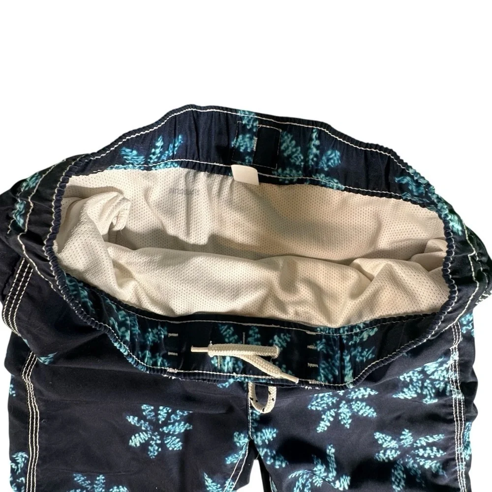 GAP Kids Boys Swim Trunks Size M (8) Shark & Floral Board Shorts Lot of 2